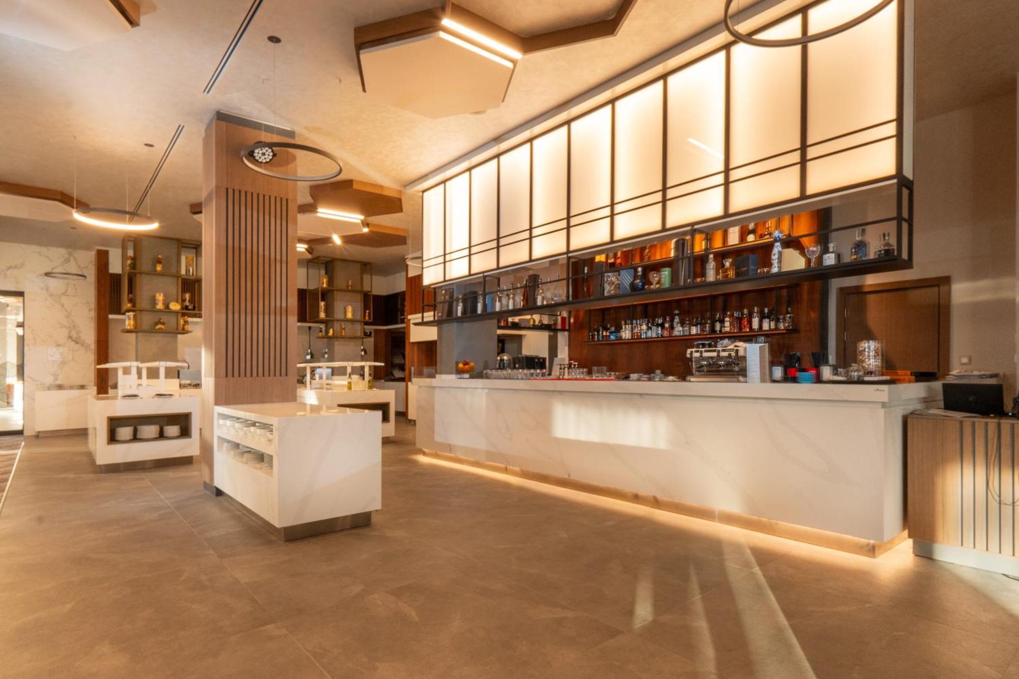 פאבל באניה Atmosphere Balneo Hotel & Spa מראה חיצוני תמונה