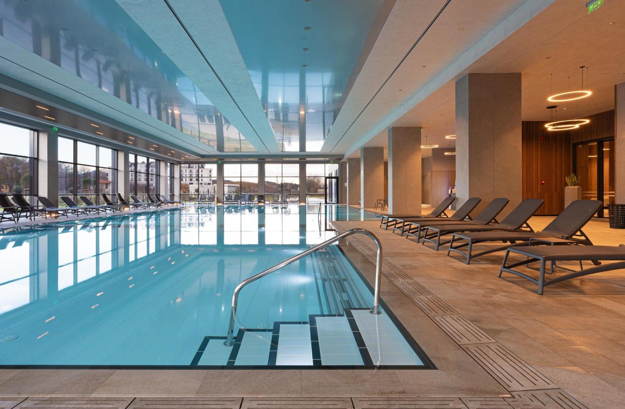 פאבל באניה Atmosphere Balneo Hotel & Spa מראה חיצוני תמונה